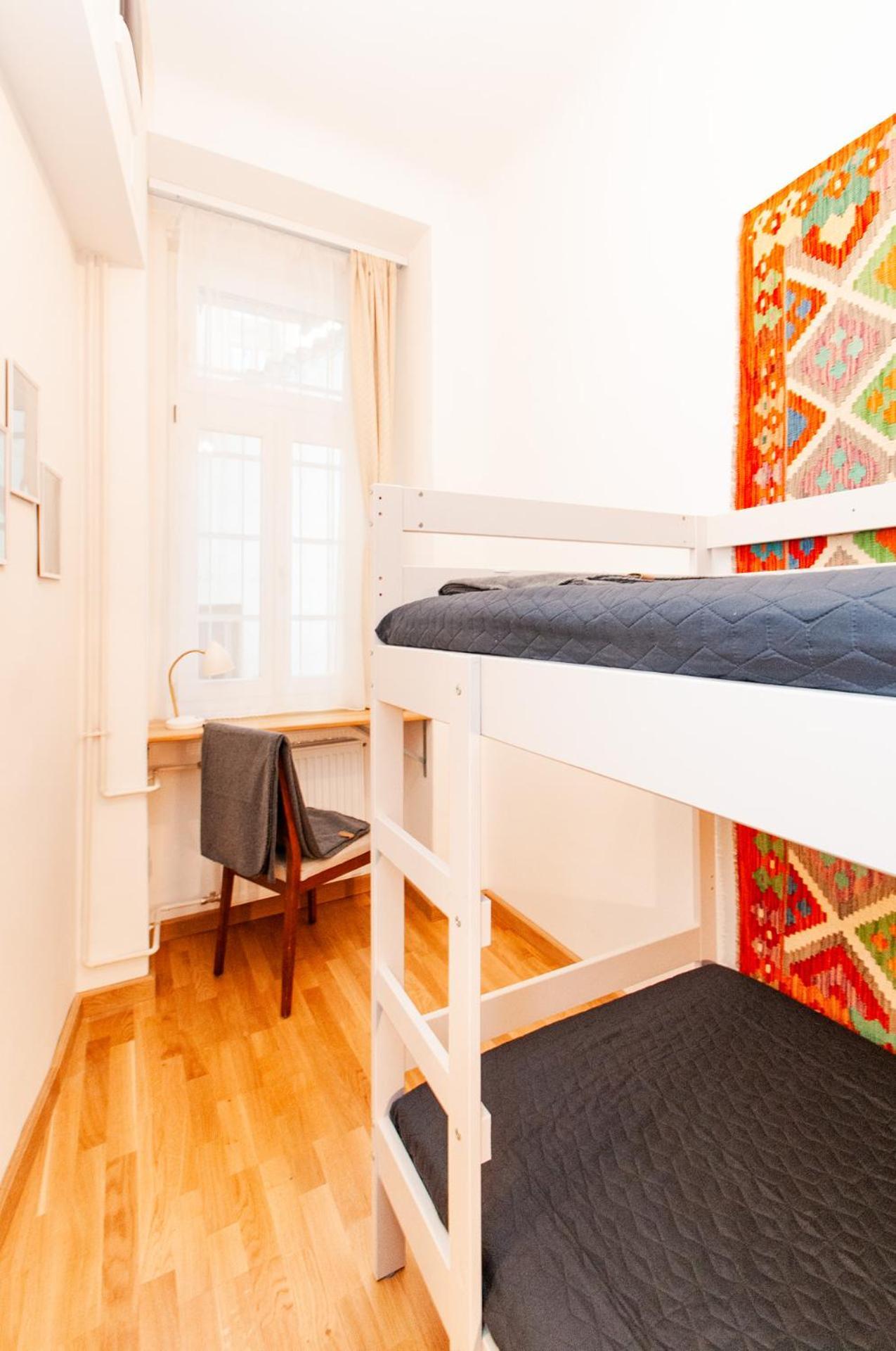 Spacious Family Suite Along River Side, In The Heart Of Buda Budapest Exterior photo